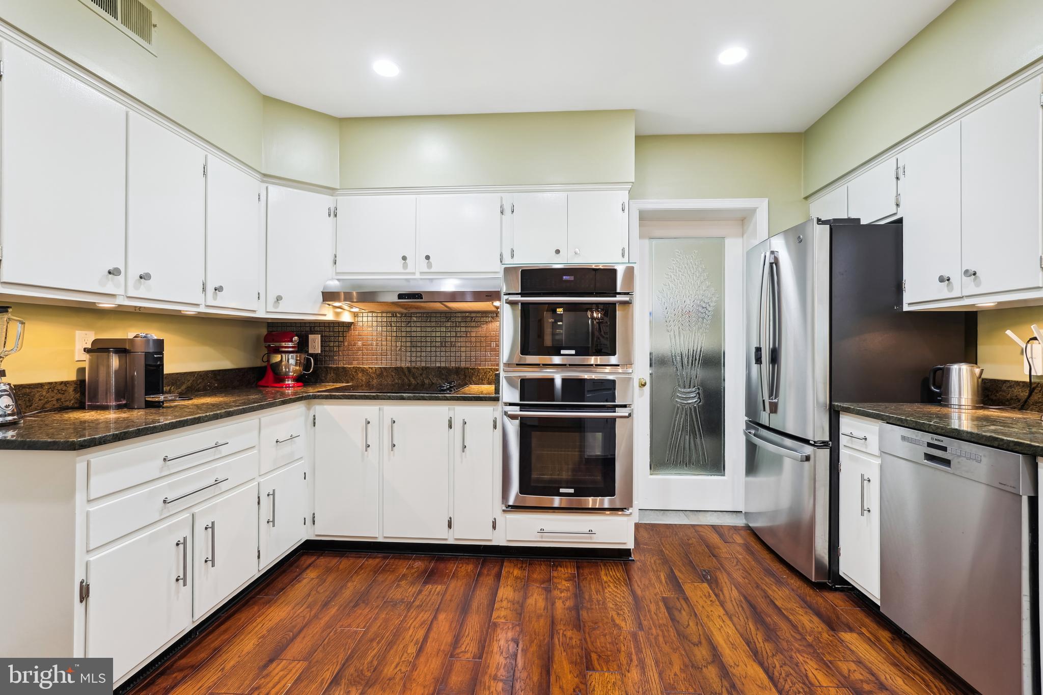 POTOMAC OUTSIDE - Residential