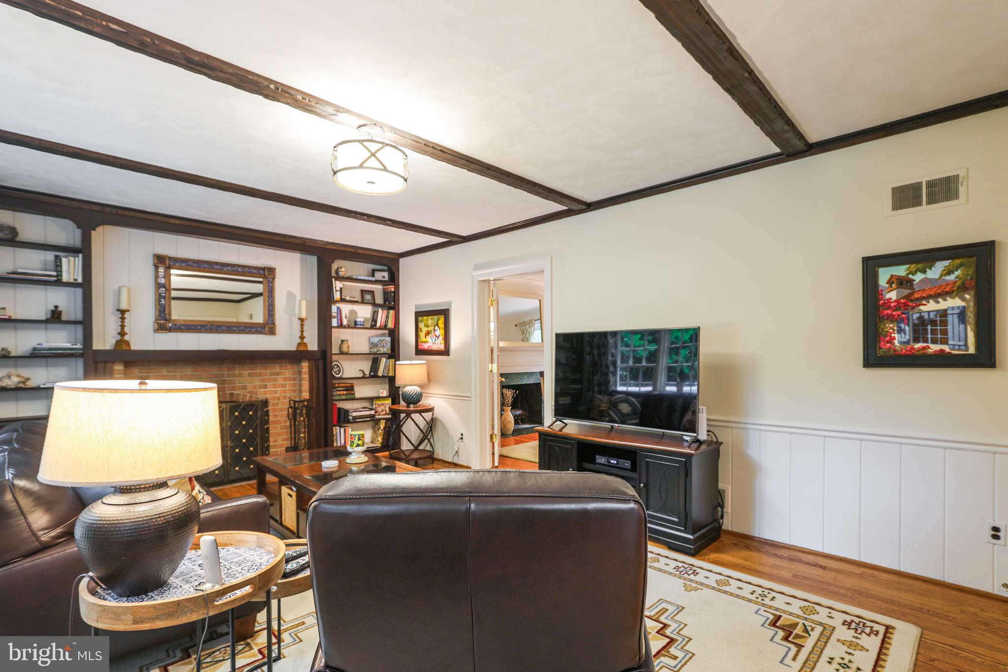 POTOMAC OUTSIDE - Residential