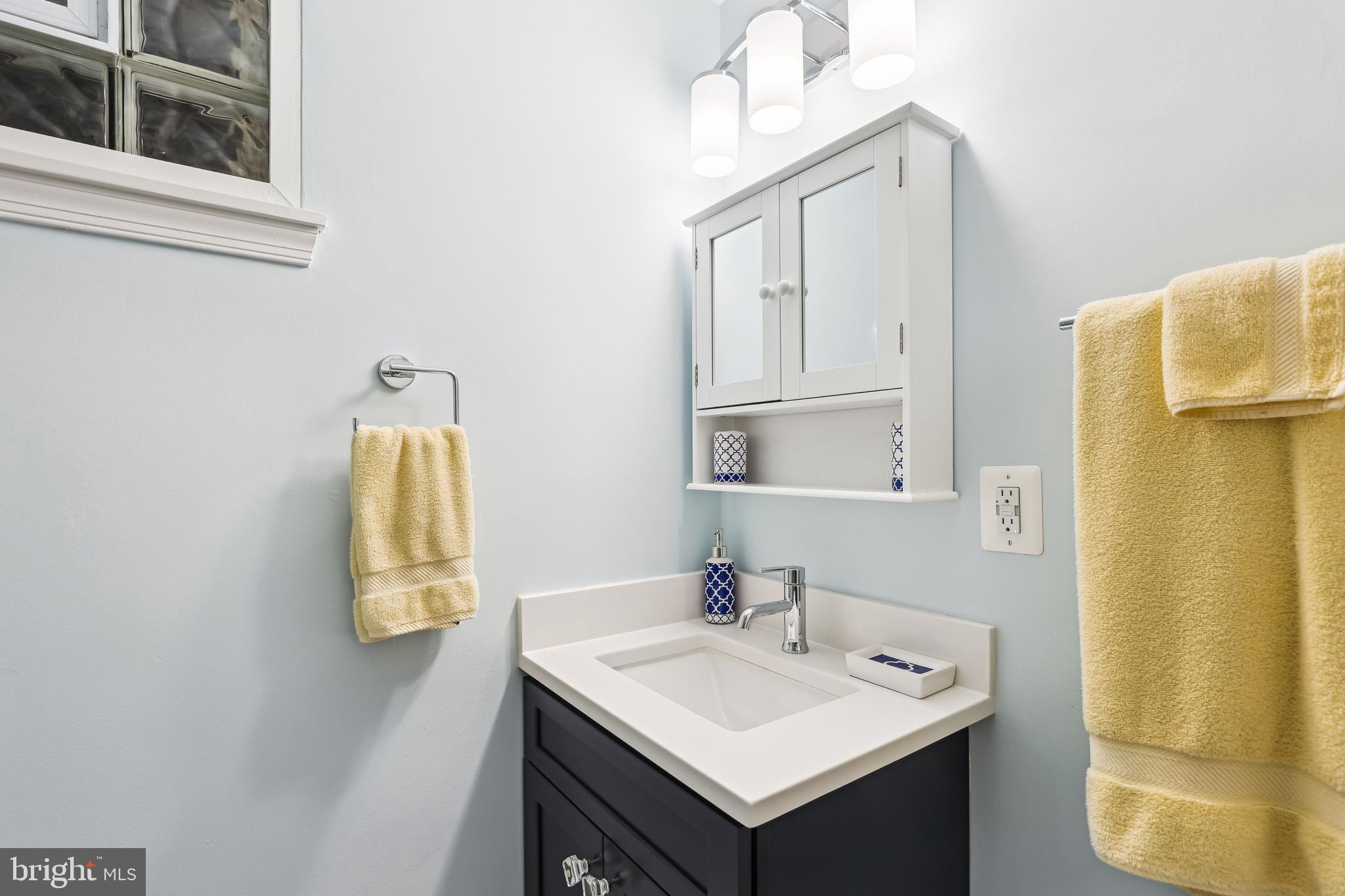 POTOMAC OUTSIDE - Residential