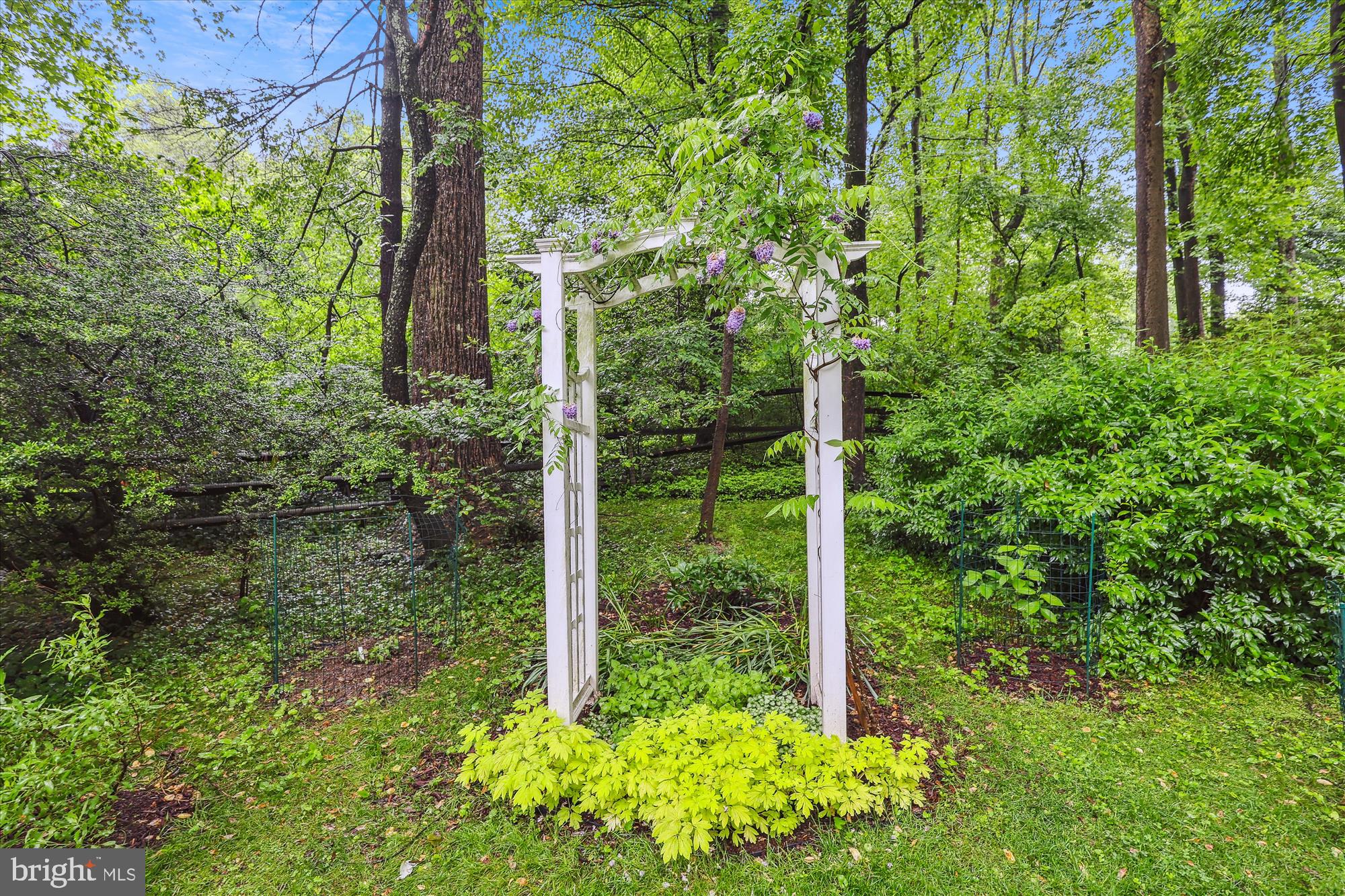 POTOMAC OUTSIDE - Residential