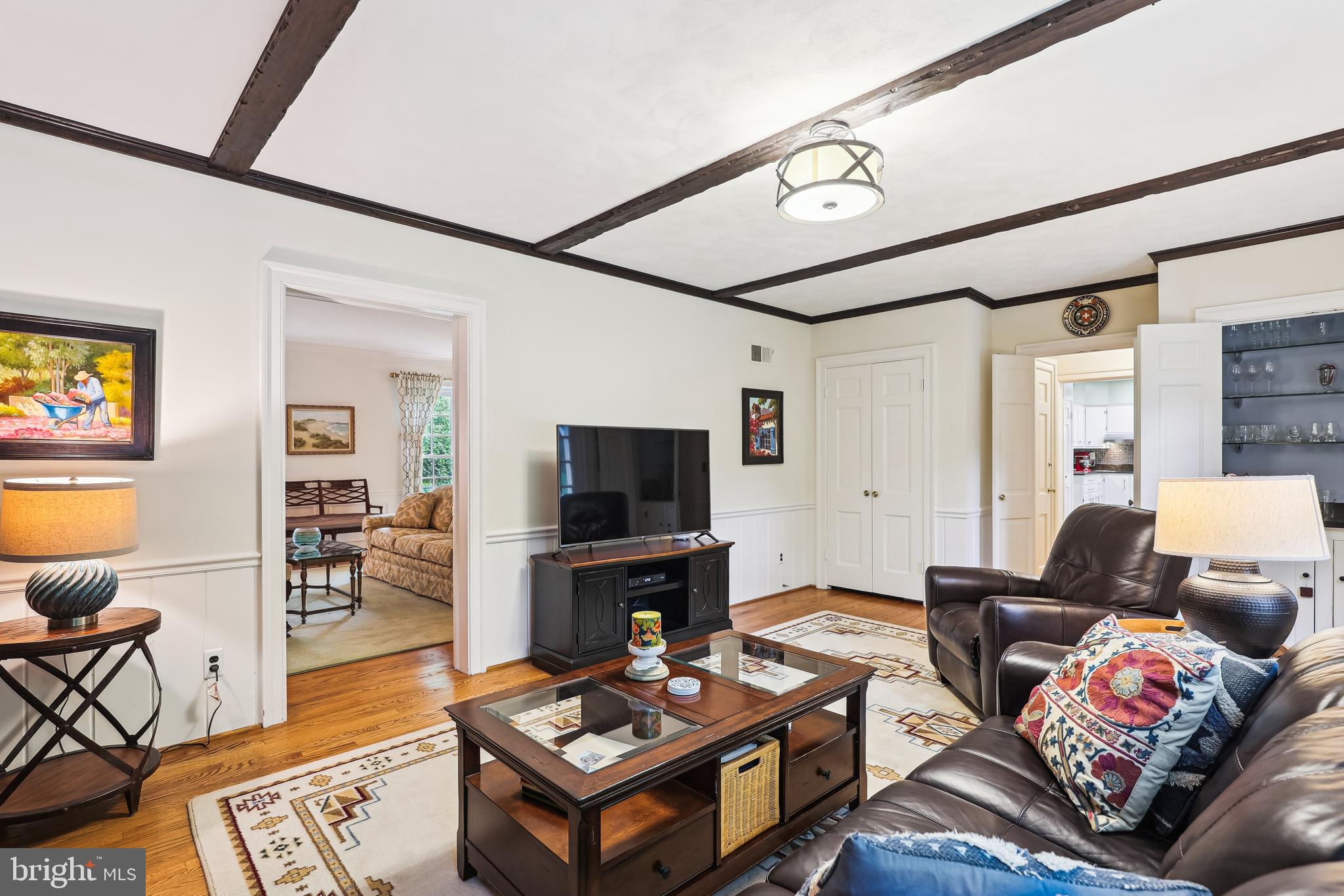 POTOMAC OUTSIDE - Residential