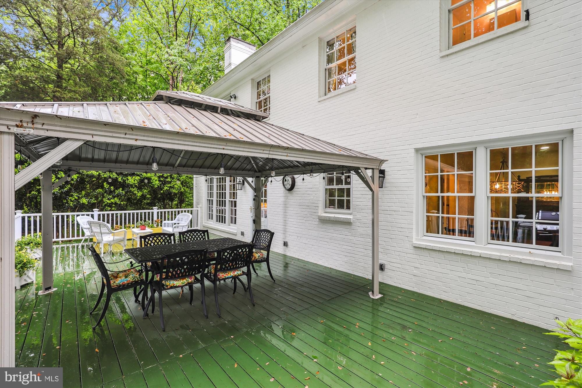 POTOMAC OUTSIDE - Residential