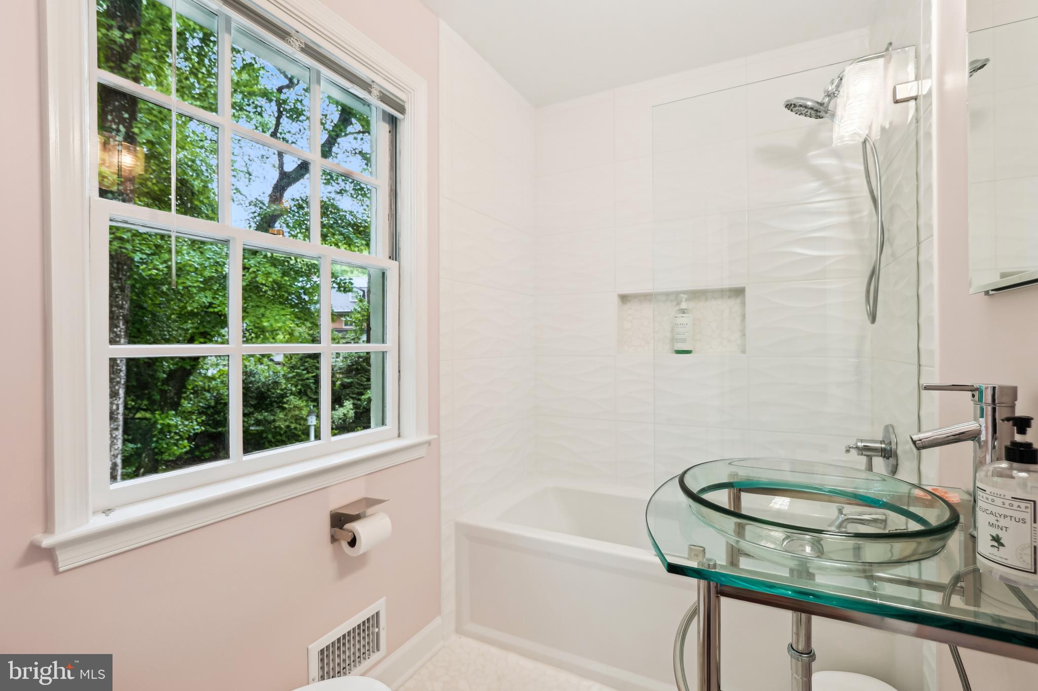 POTOMAC OUTSIDE - Residential