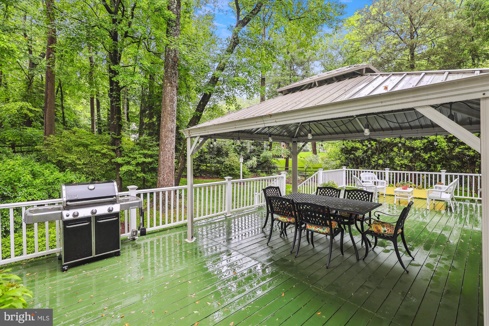 POTOMAC OUTSIDE - Residential