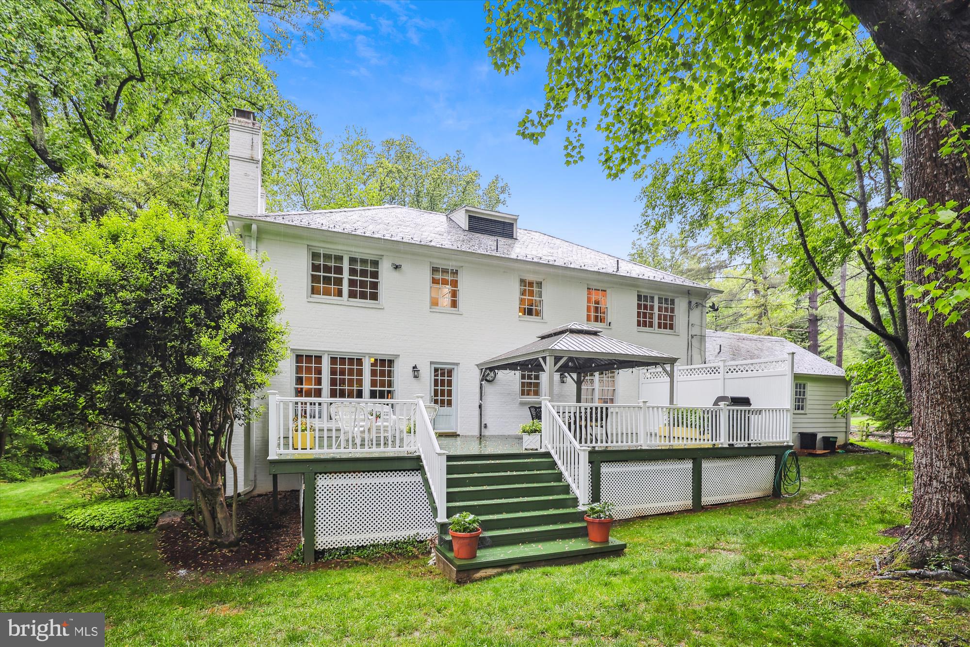 POTOMAC OUTSIDE - Residential