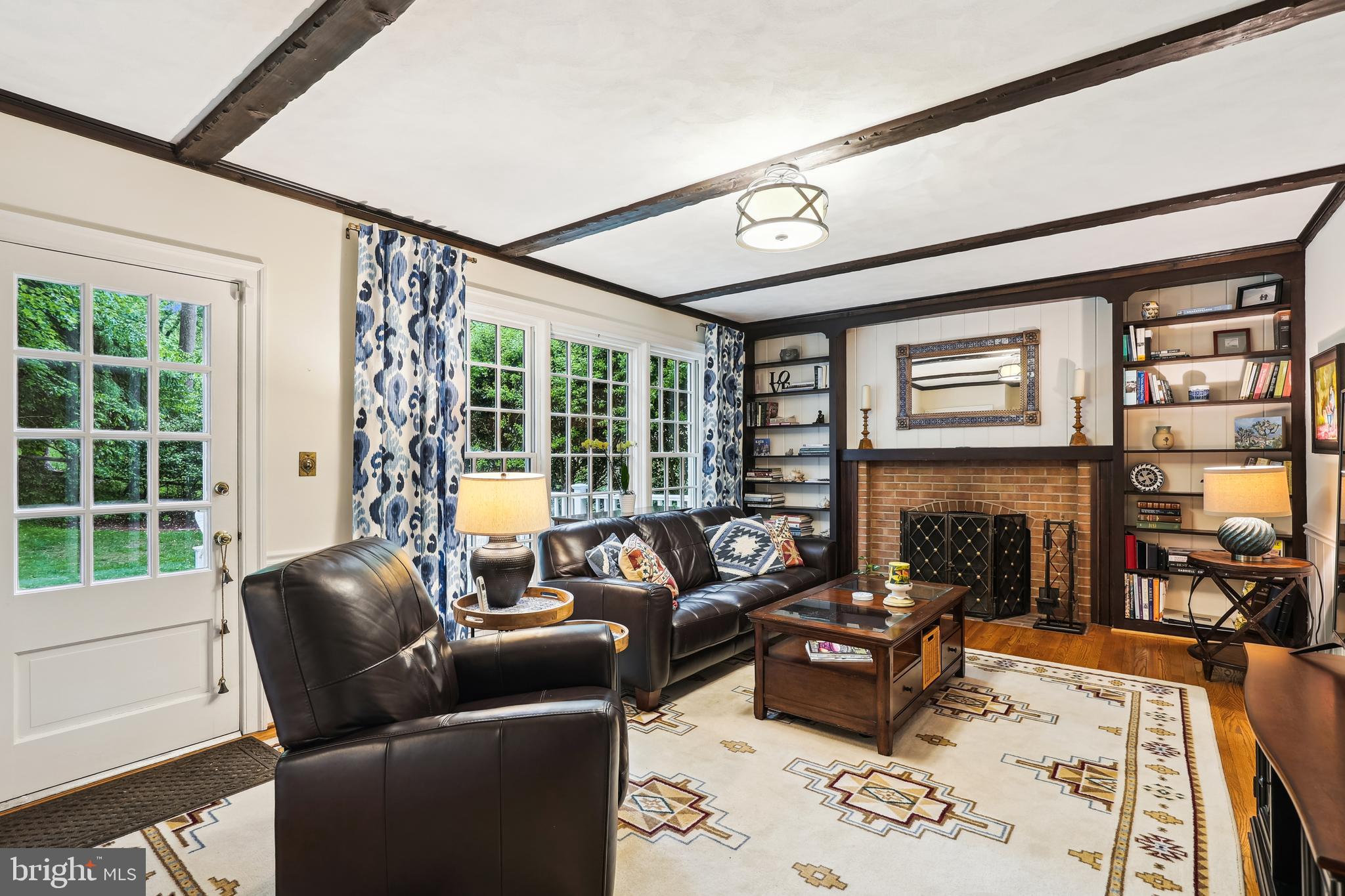 POTOMAC OUTSIDE - Residential