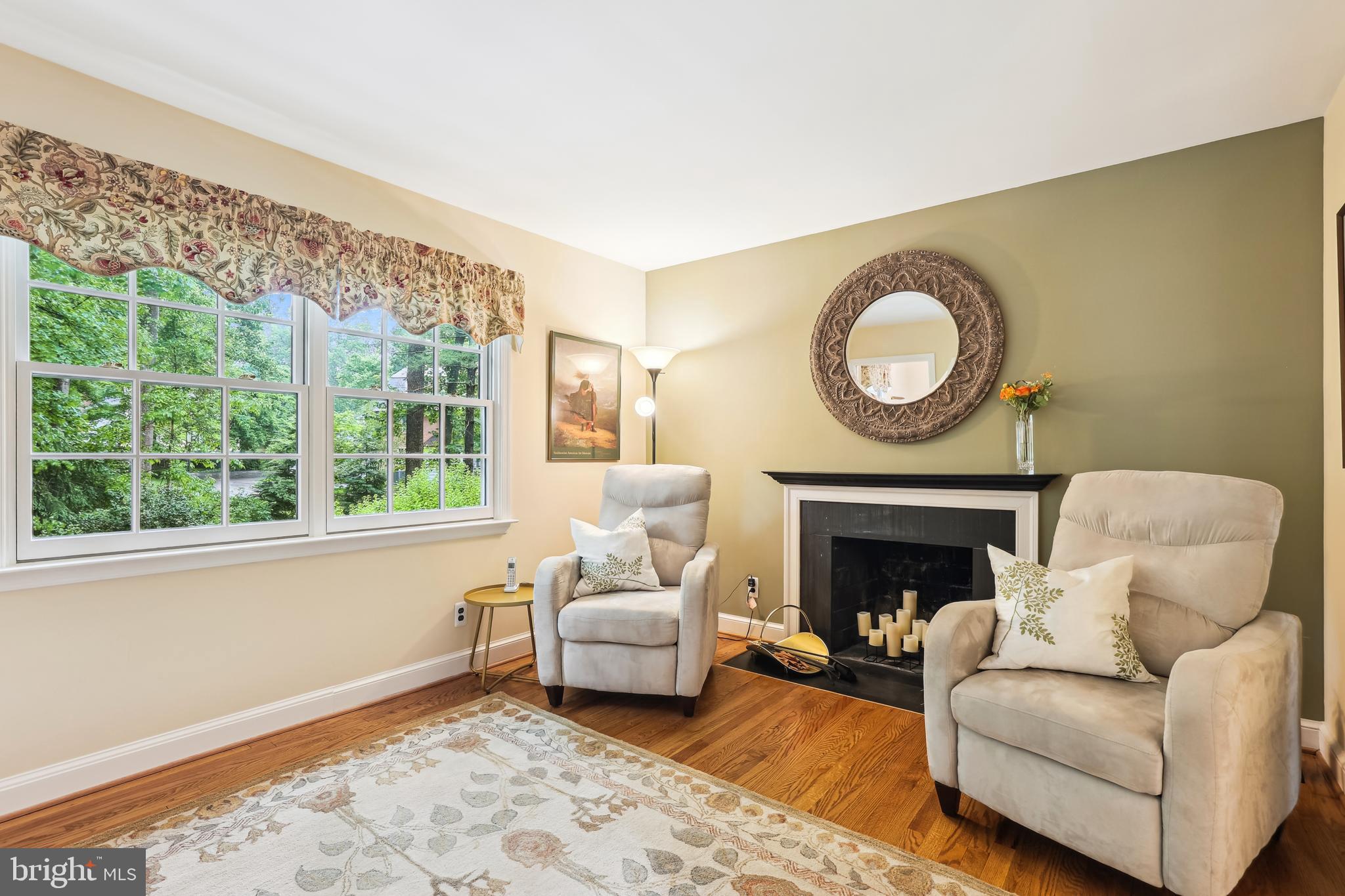 POTOMAC OUTSIDE - Residential