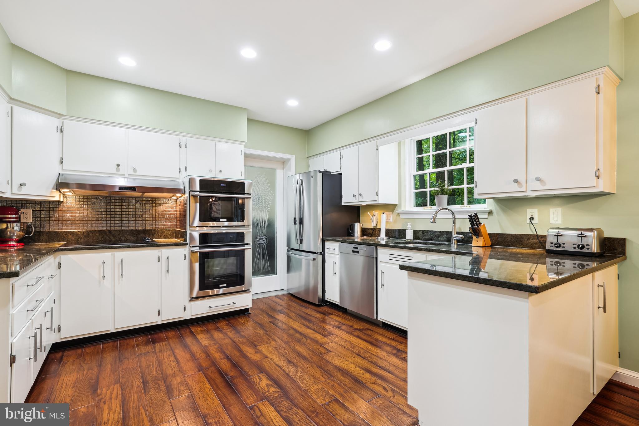 POTOMAC OUTSIDE - Residential