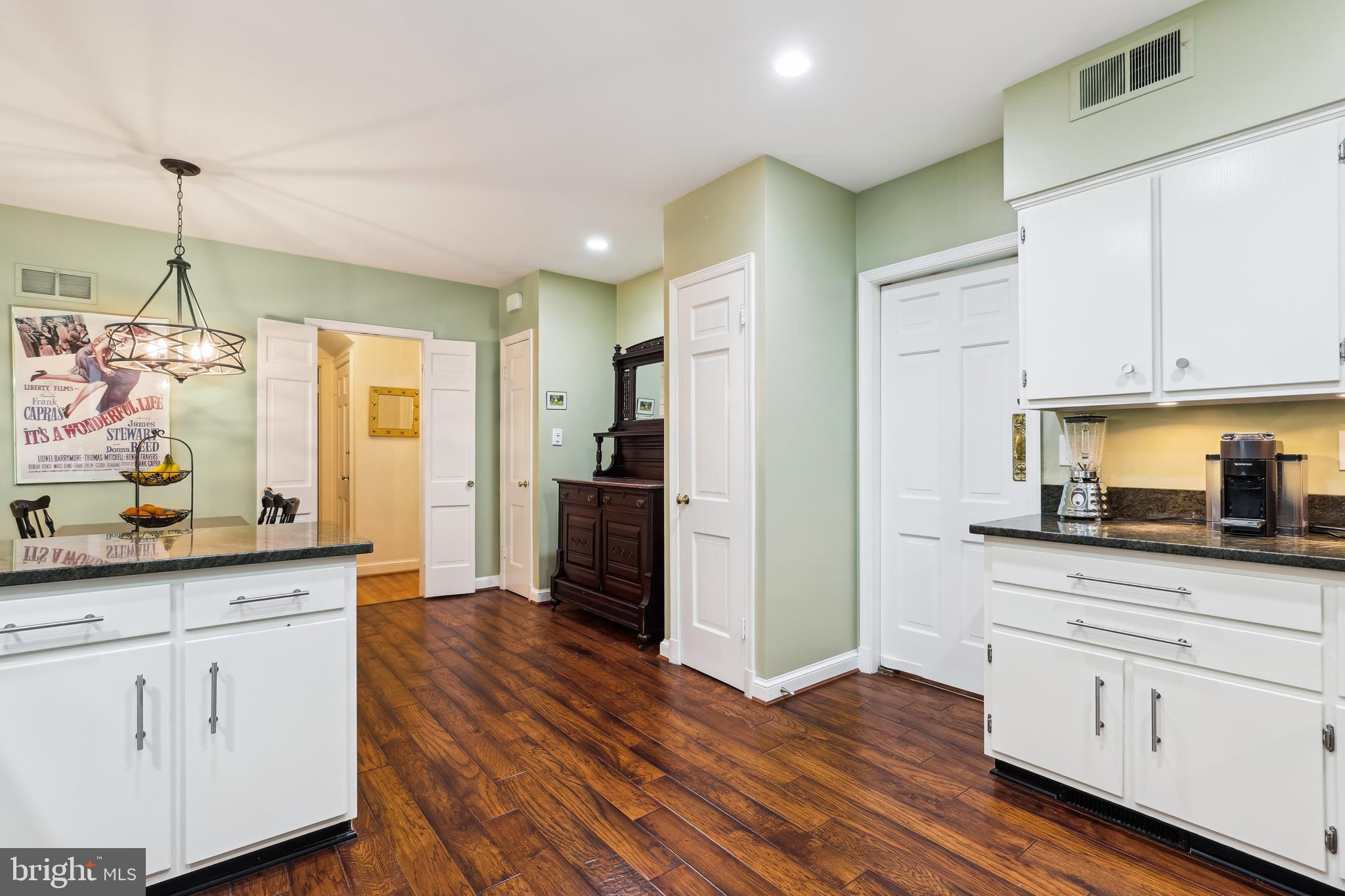 POTOMAC OUTSIDE - Residential