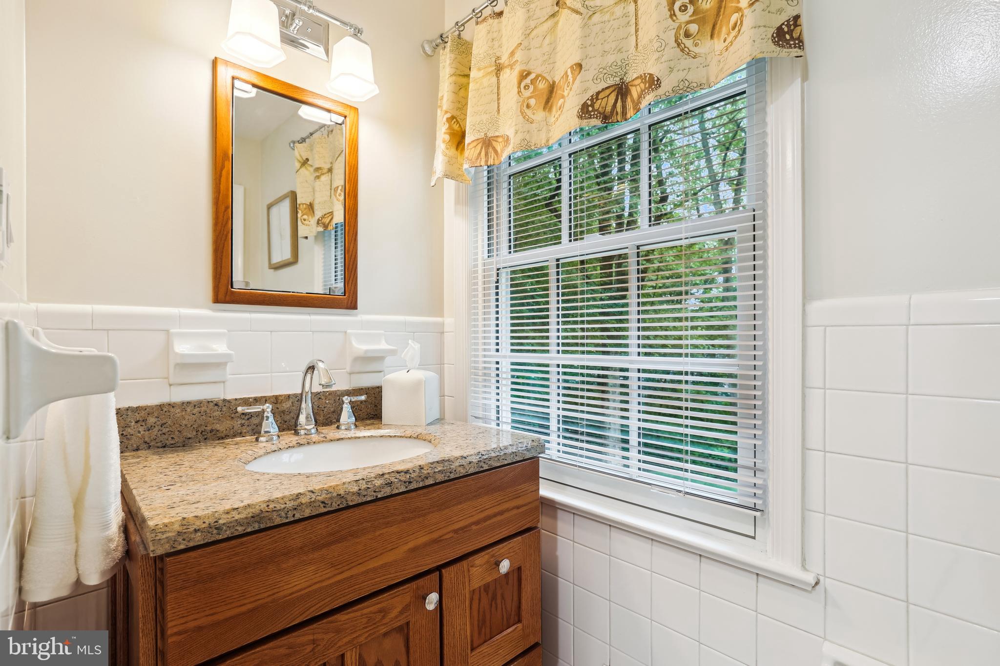 POTOMAC OUTSIDE - Residential