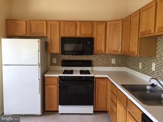 SOUTH MEADOWS - Residential Lease