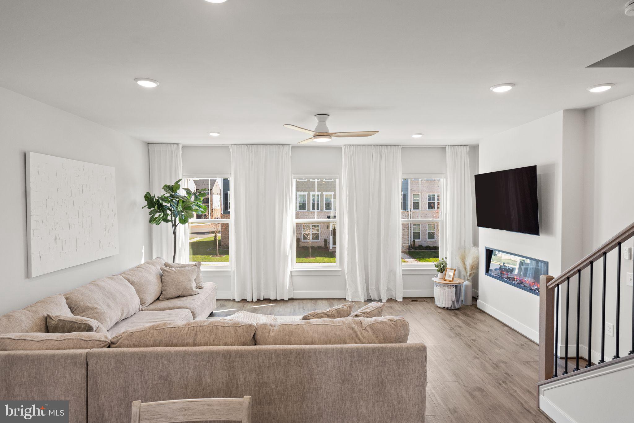 POTOMAC SHORES - Residential