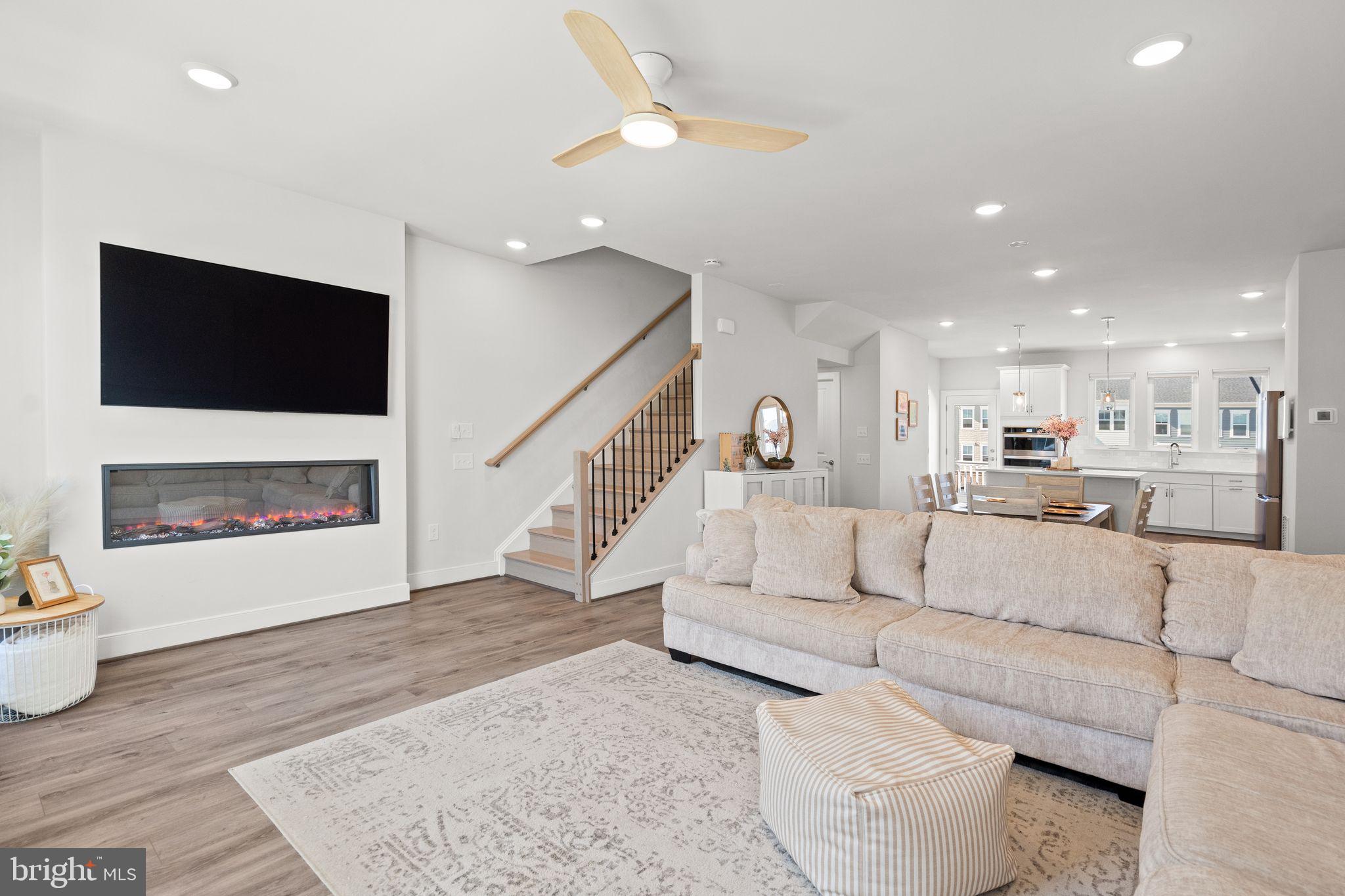 POTOMAC SHORES - Residential