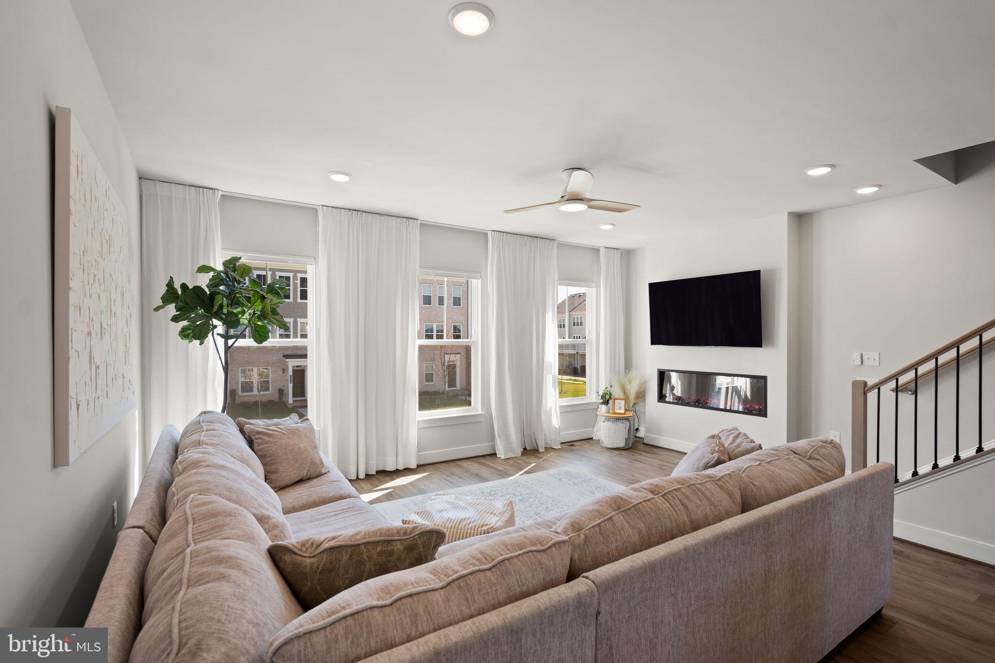 POTOMAC SHORES - Residential