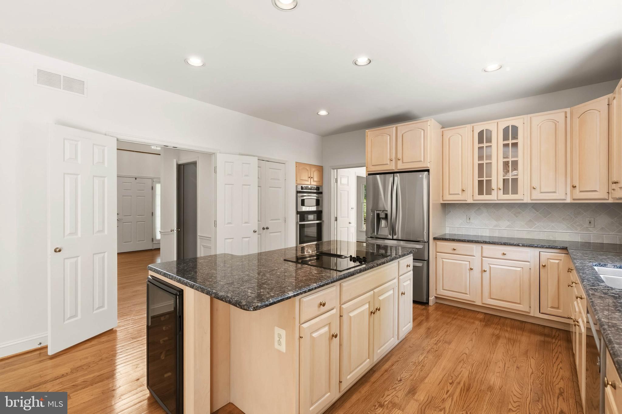 KNOX WOODS - Residential