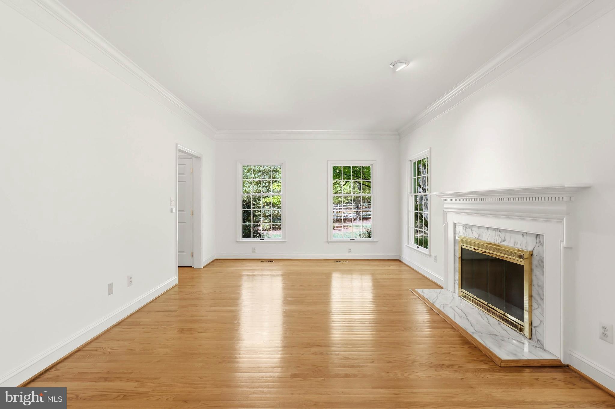 KNOX WOODS - Residential