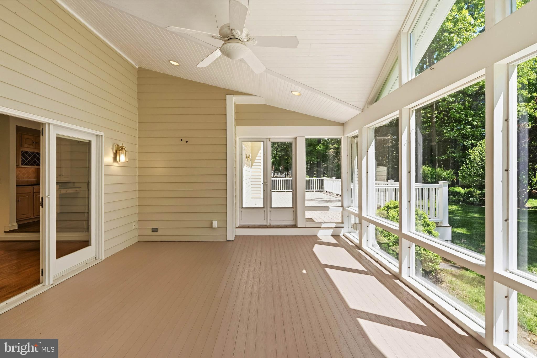 KNOX WOODS - Residential