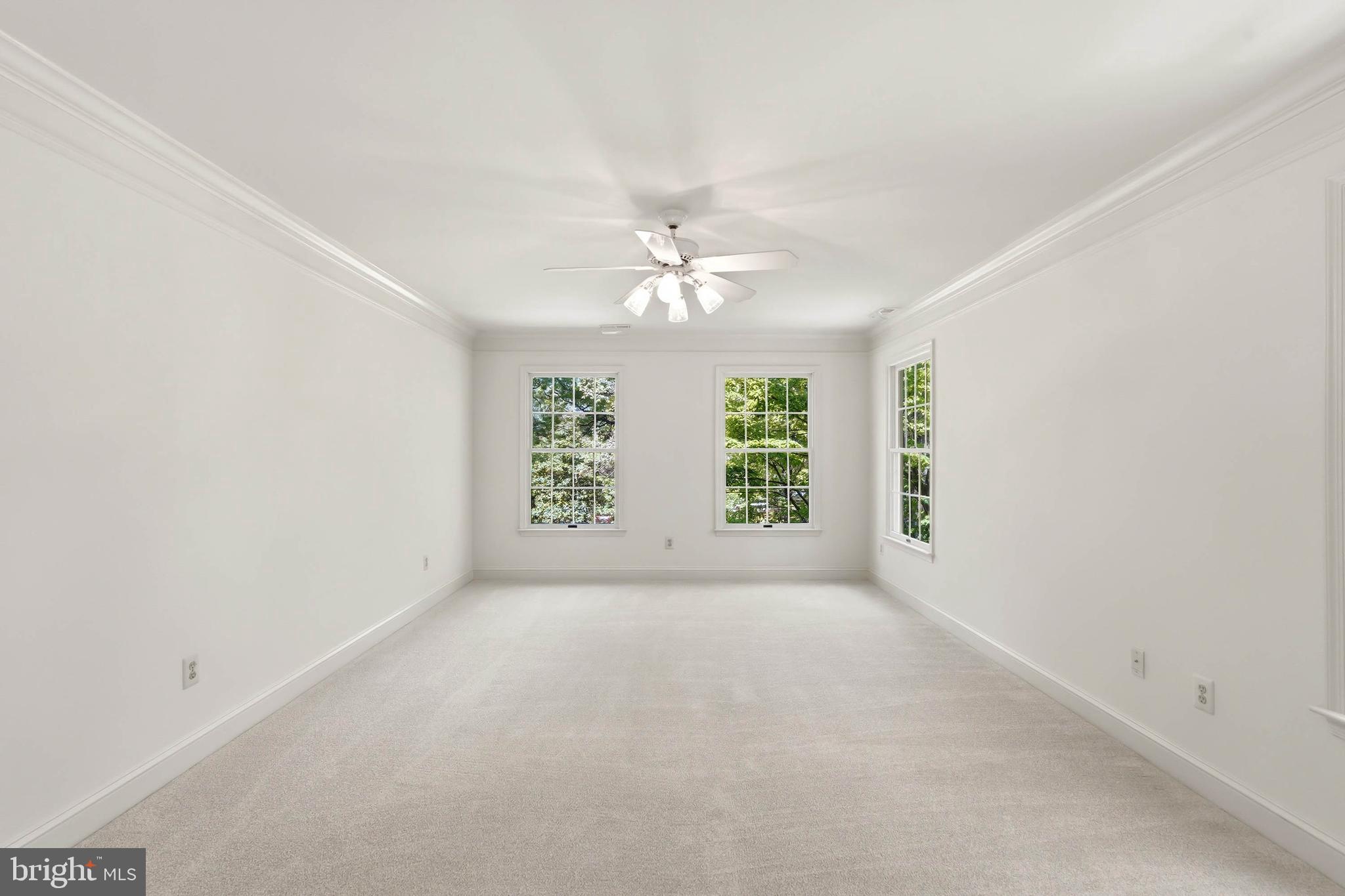 KNOX WOODS - Residential