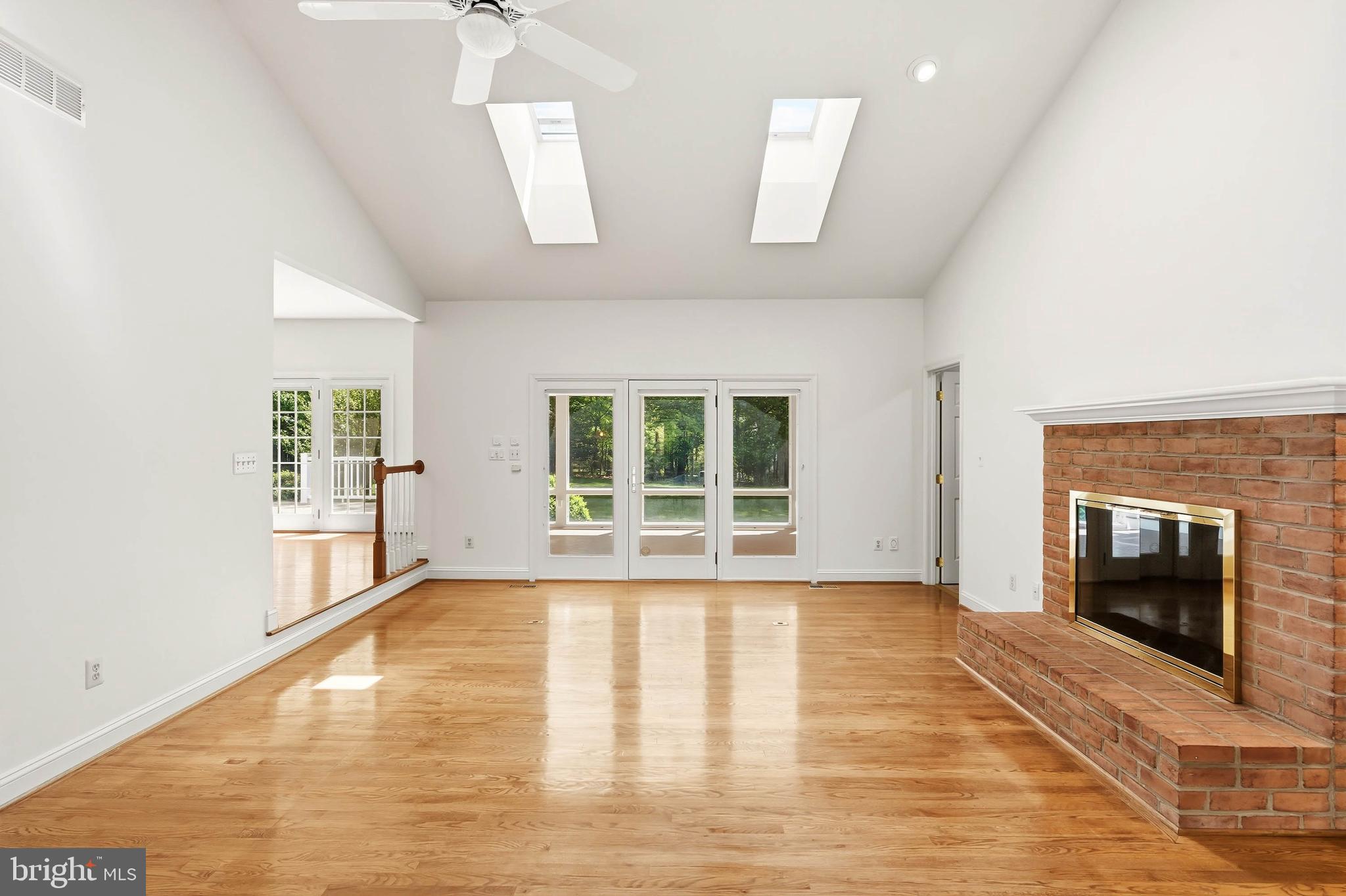 KNOX WOODS - Residential