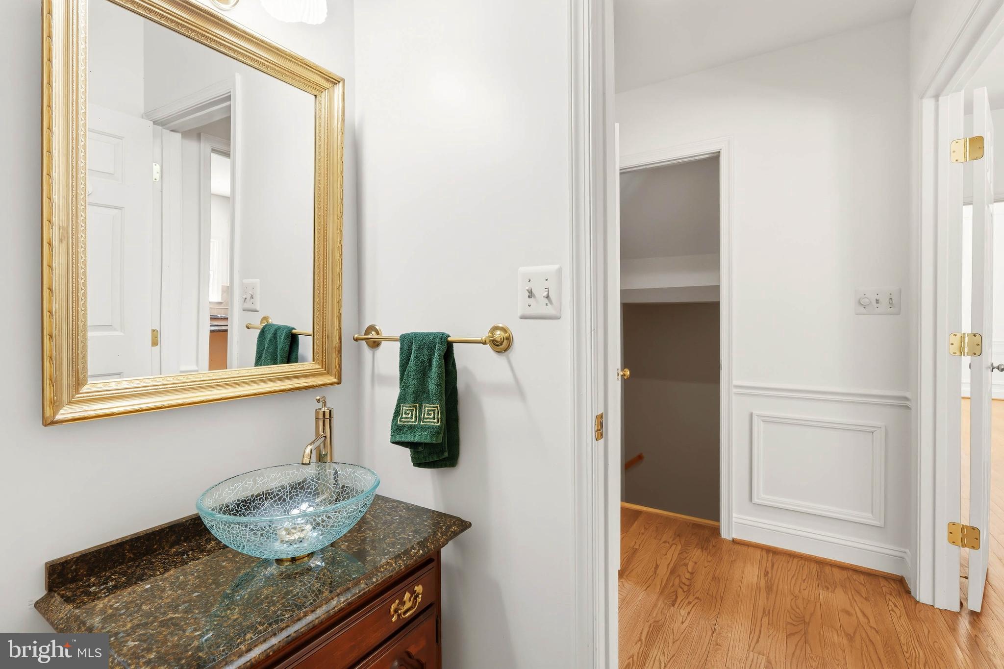 KNOX WOODS - Residential