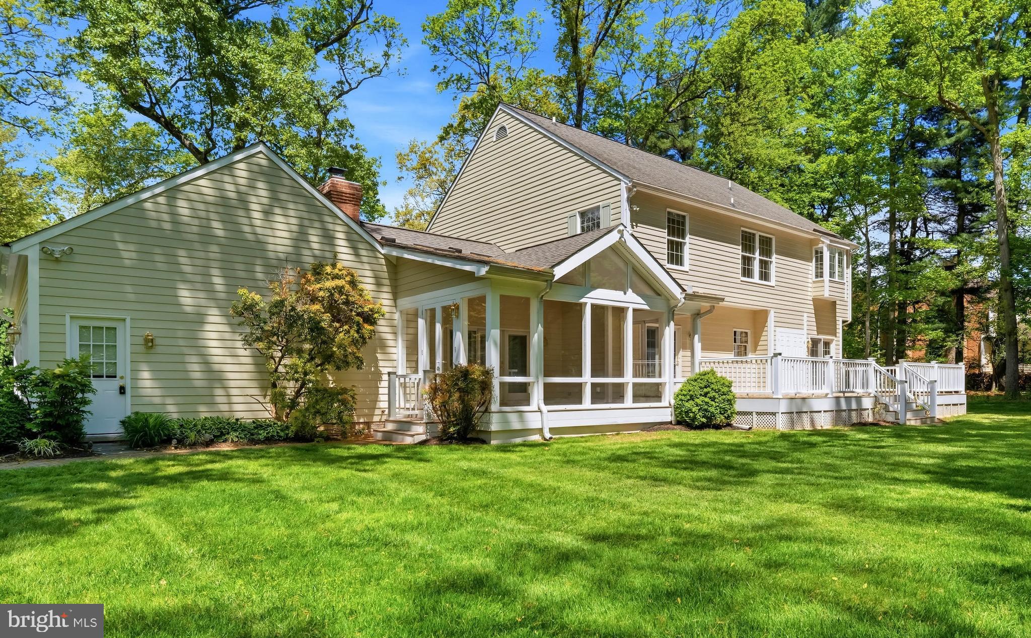 KNOX WOODS - Residential