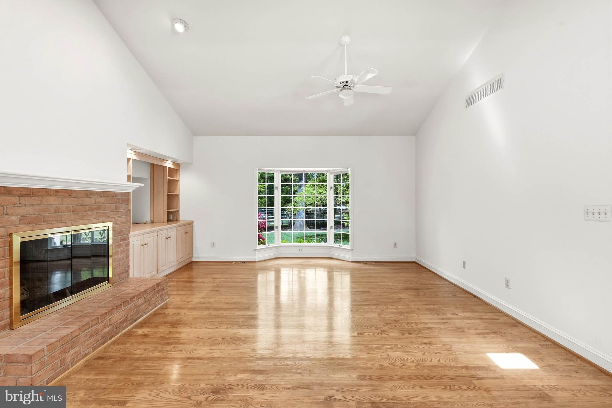 KNOX WOODS - Residential