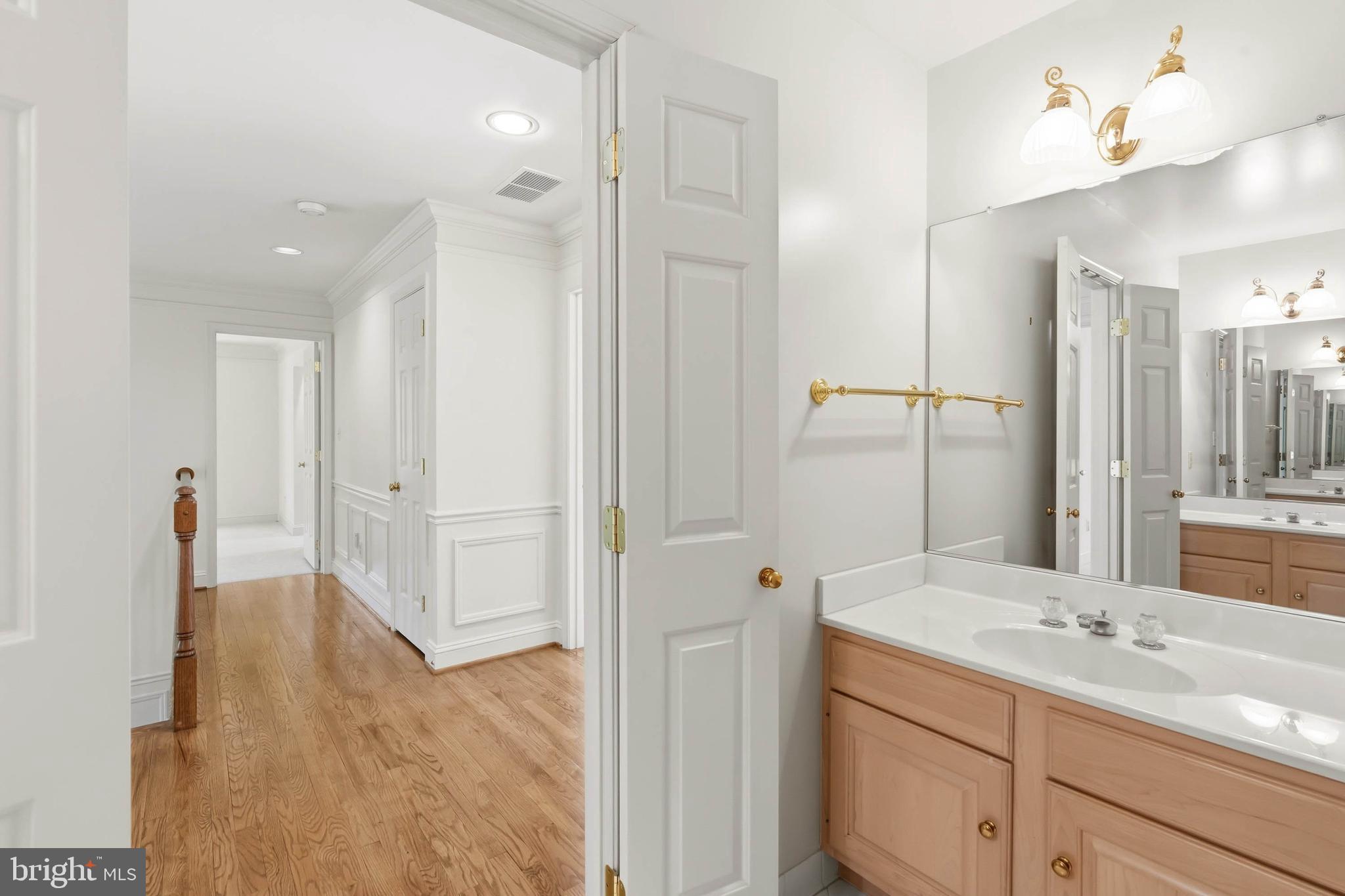 KNOX WOODS - Residential