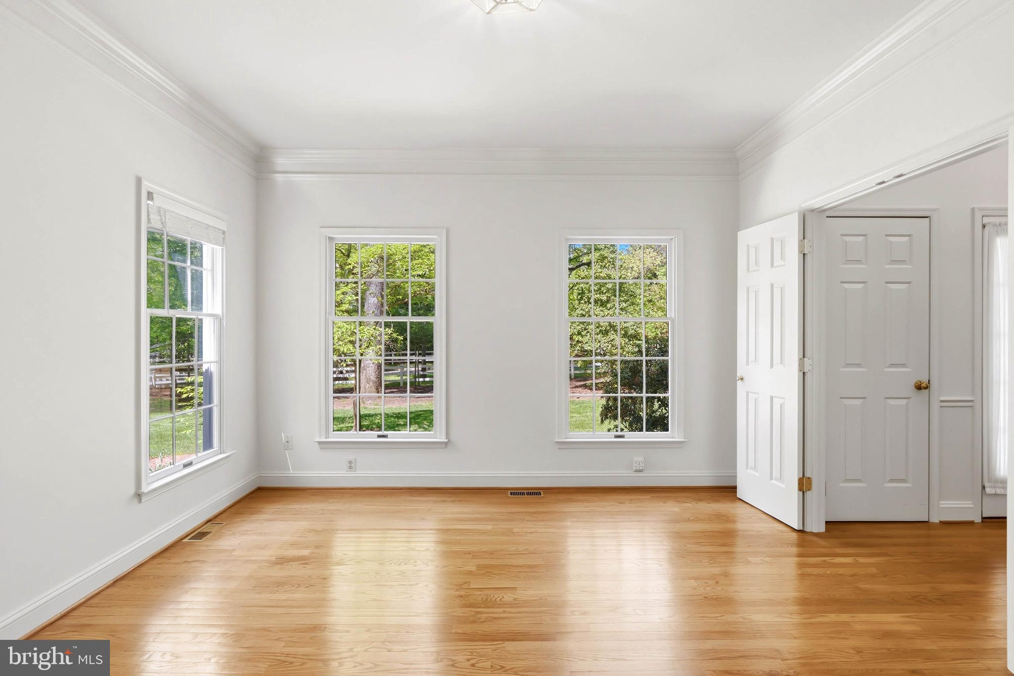 KNOX WOODS - Residential