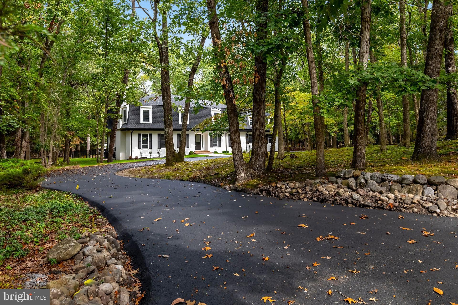 40 E CENTENNIAL DRIVE