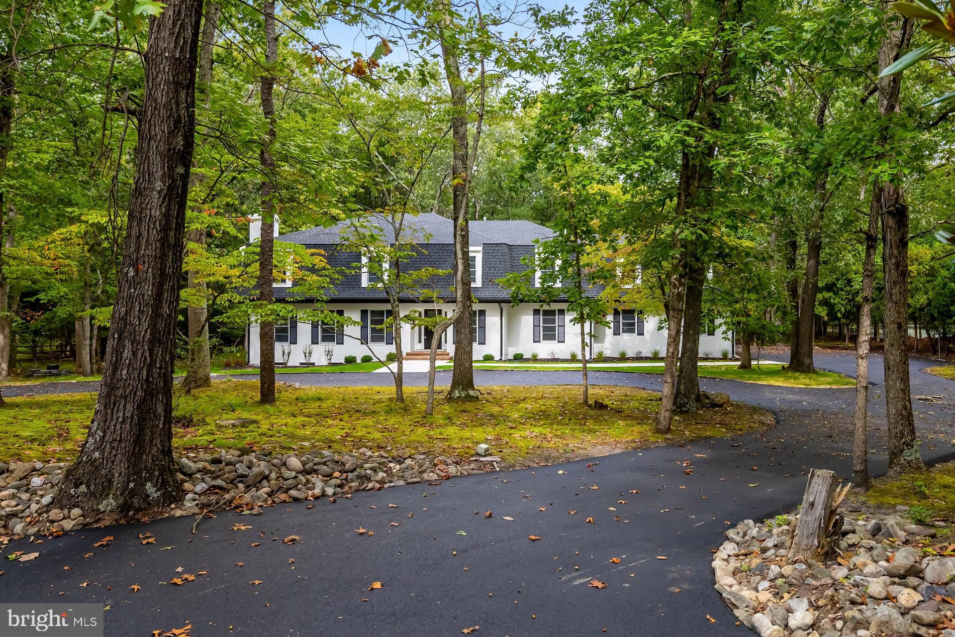40 E CENTENNIAL DRIVE