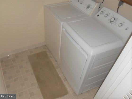 HAWTHORNE VILLAGE - Residential Lease