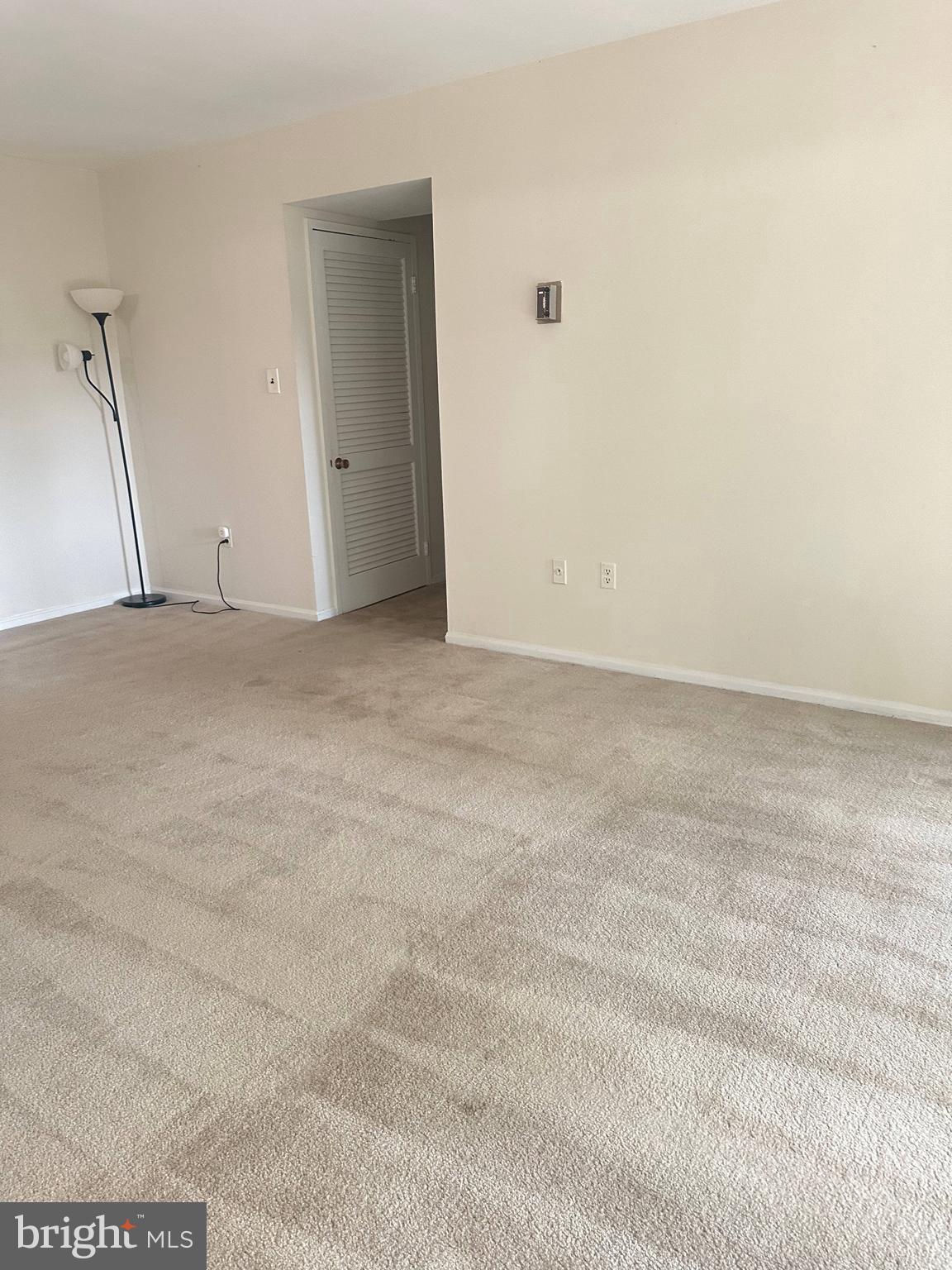 HAWTHORNE VILLAGE - Residential Lease