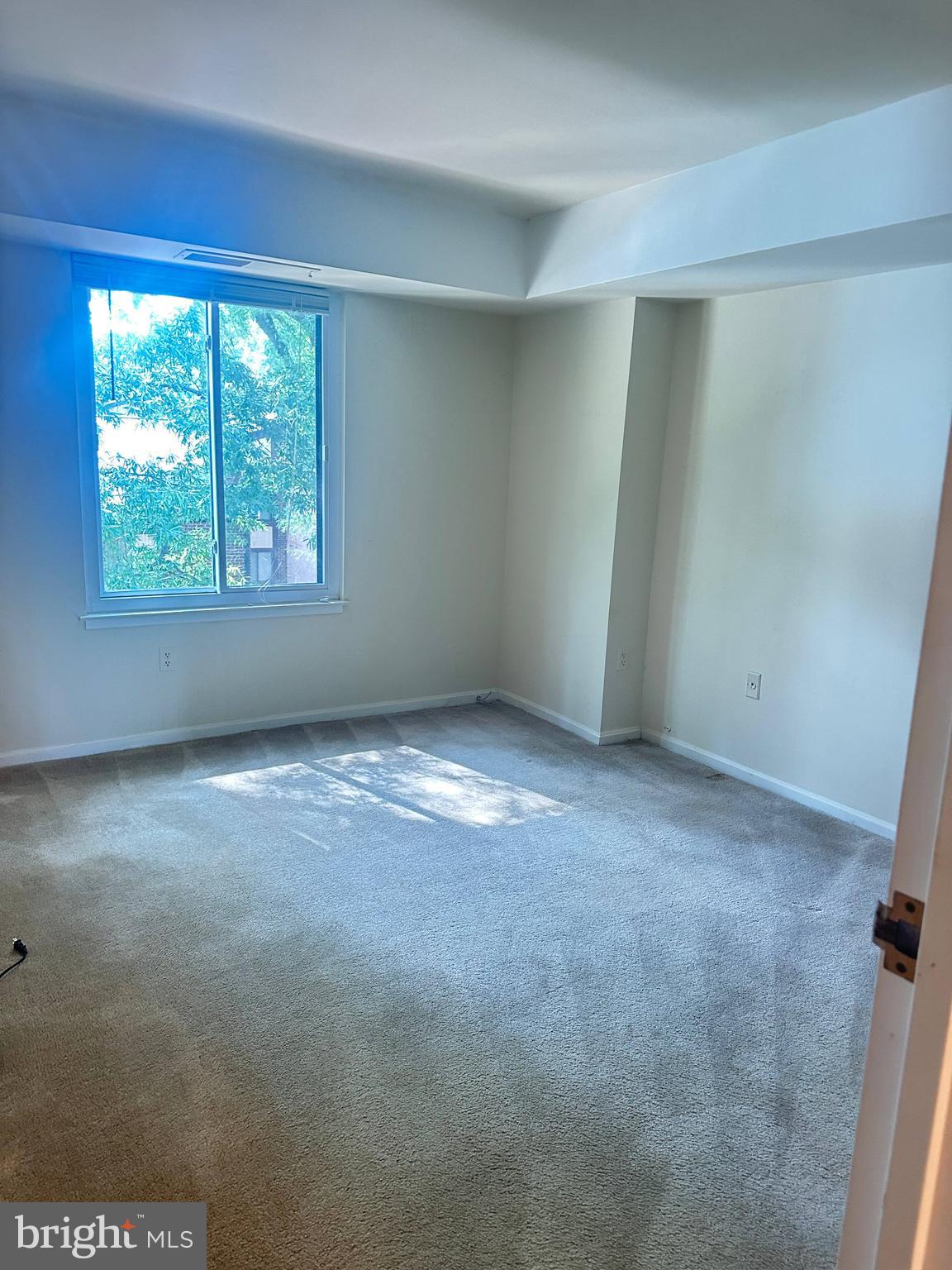 HAWTHORNE VILLAGE - Residential Lease