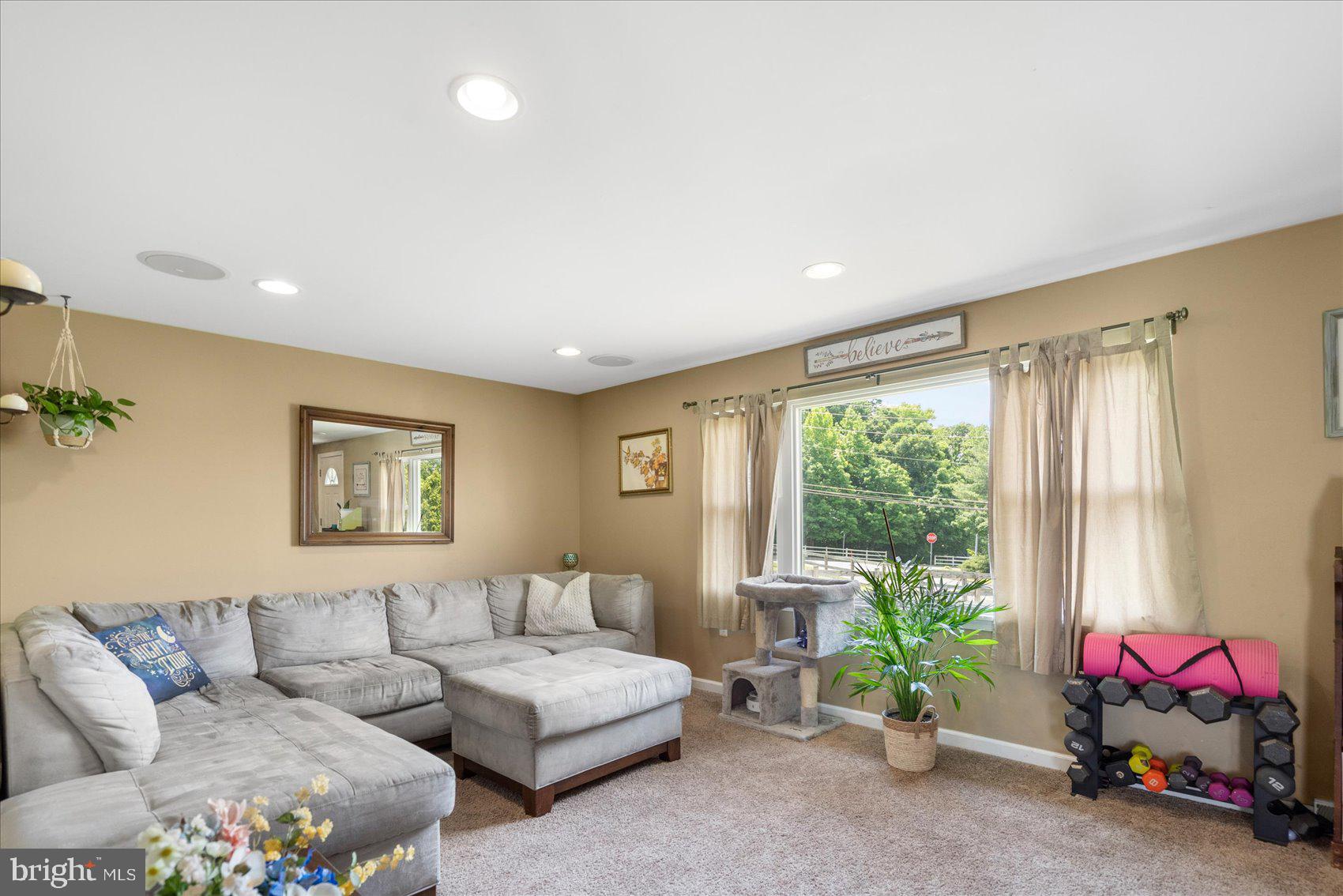 CHAPEL CROSSING - Residential