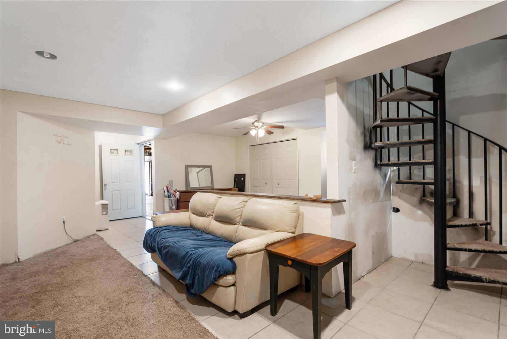 CHAPEL CROSSING - Residential