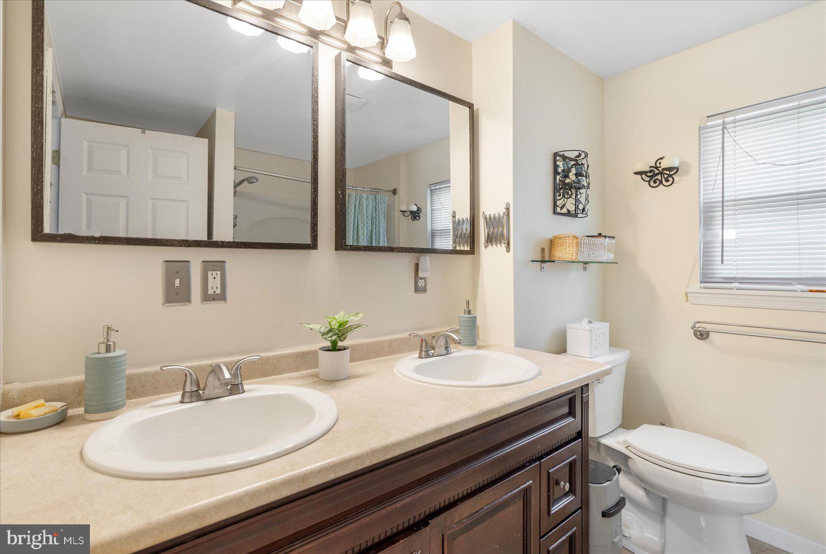 CHAPEL CROSSING - Residential