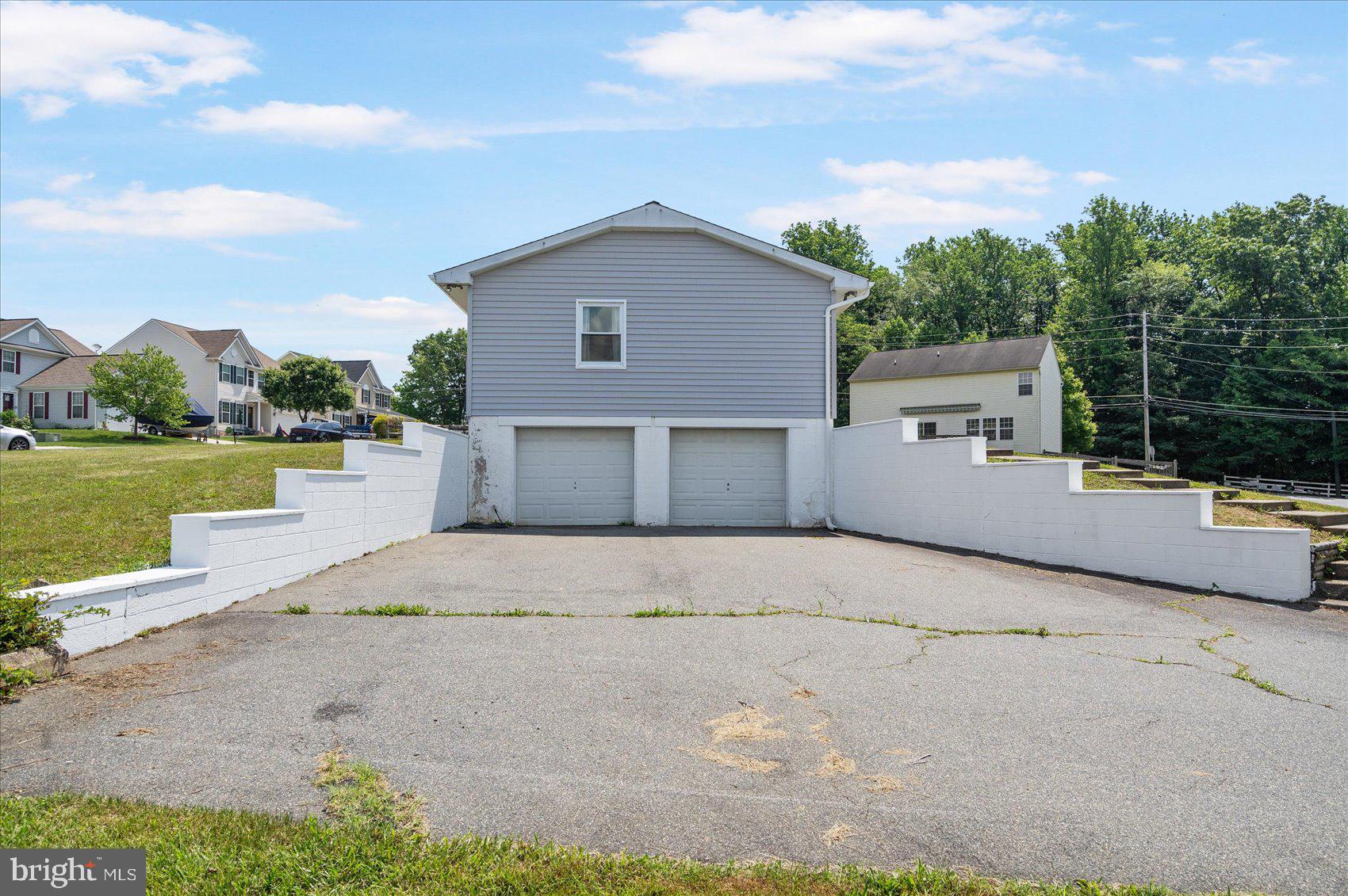 CHAPEL CROSSING - Residential