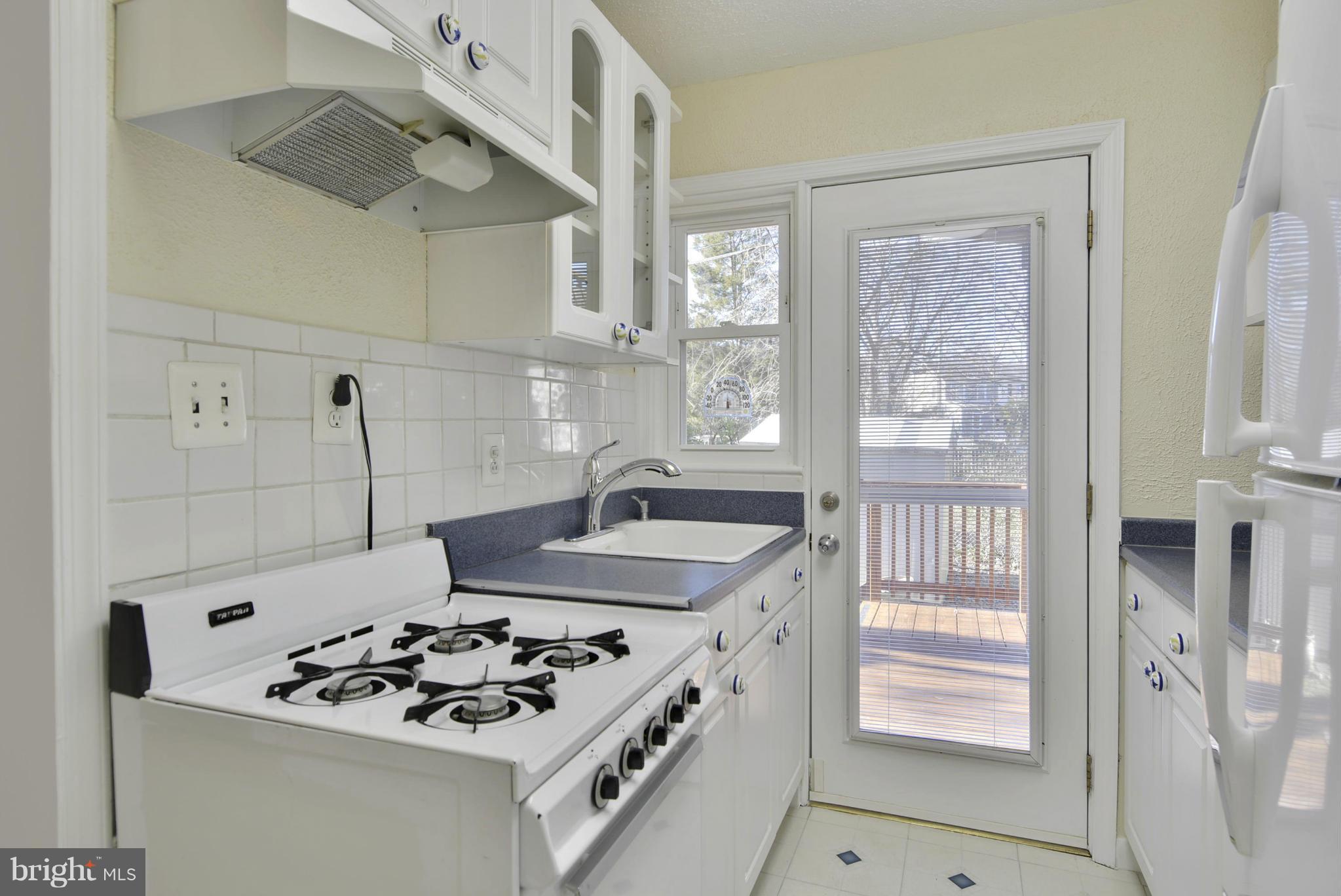 JEFFERSON MANOR - Residential