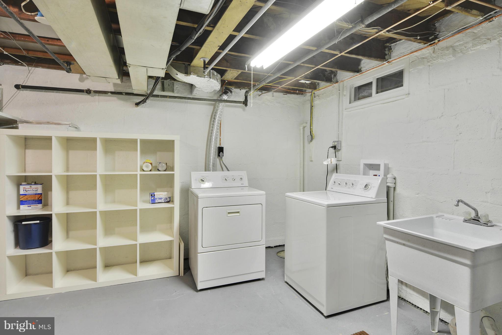 JEFFERSON MANOR - Residential