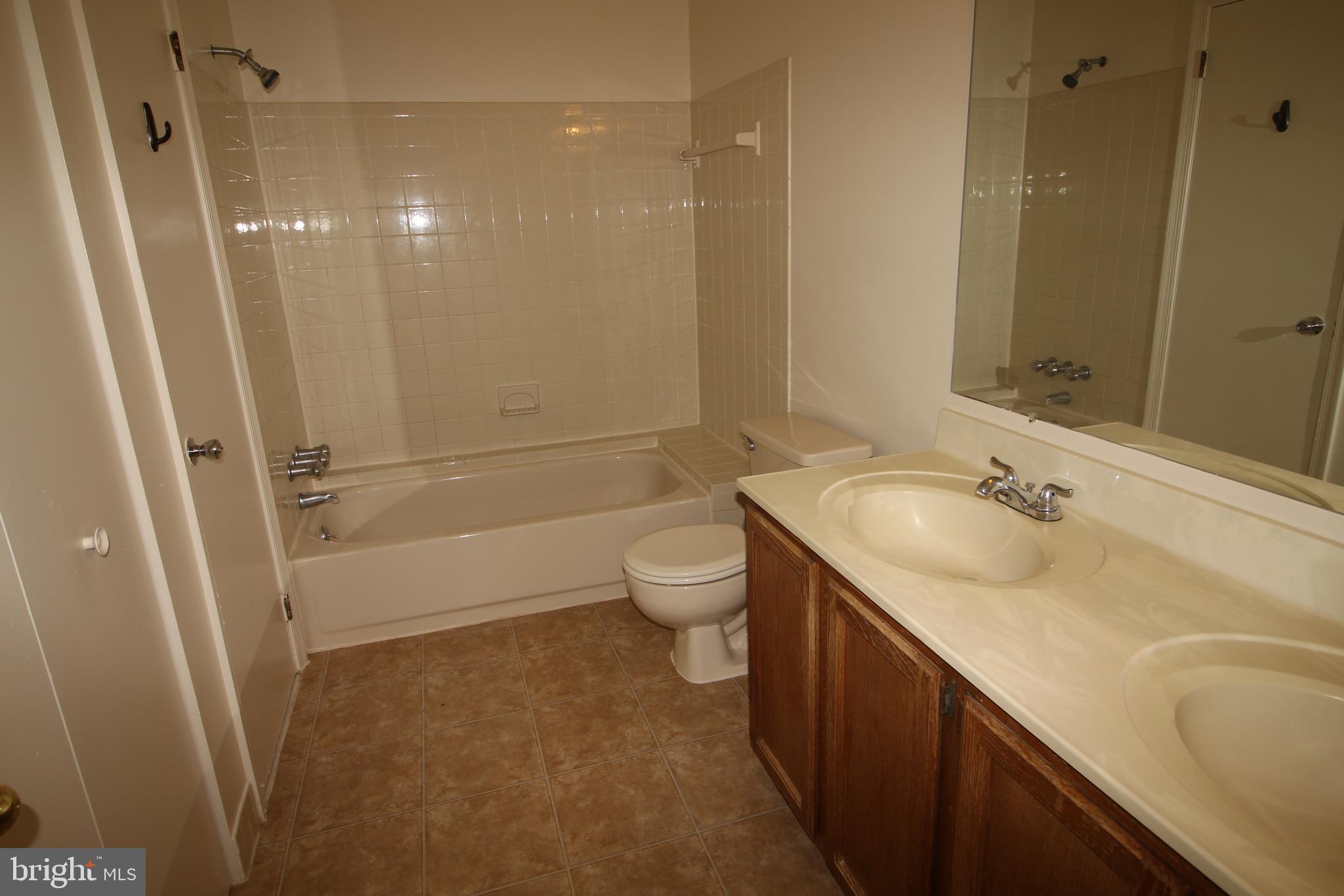 REGENTS PARK - Residential Lease