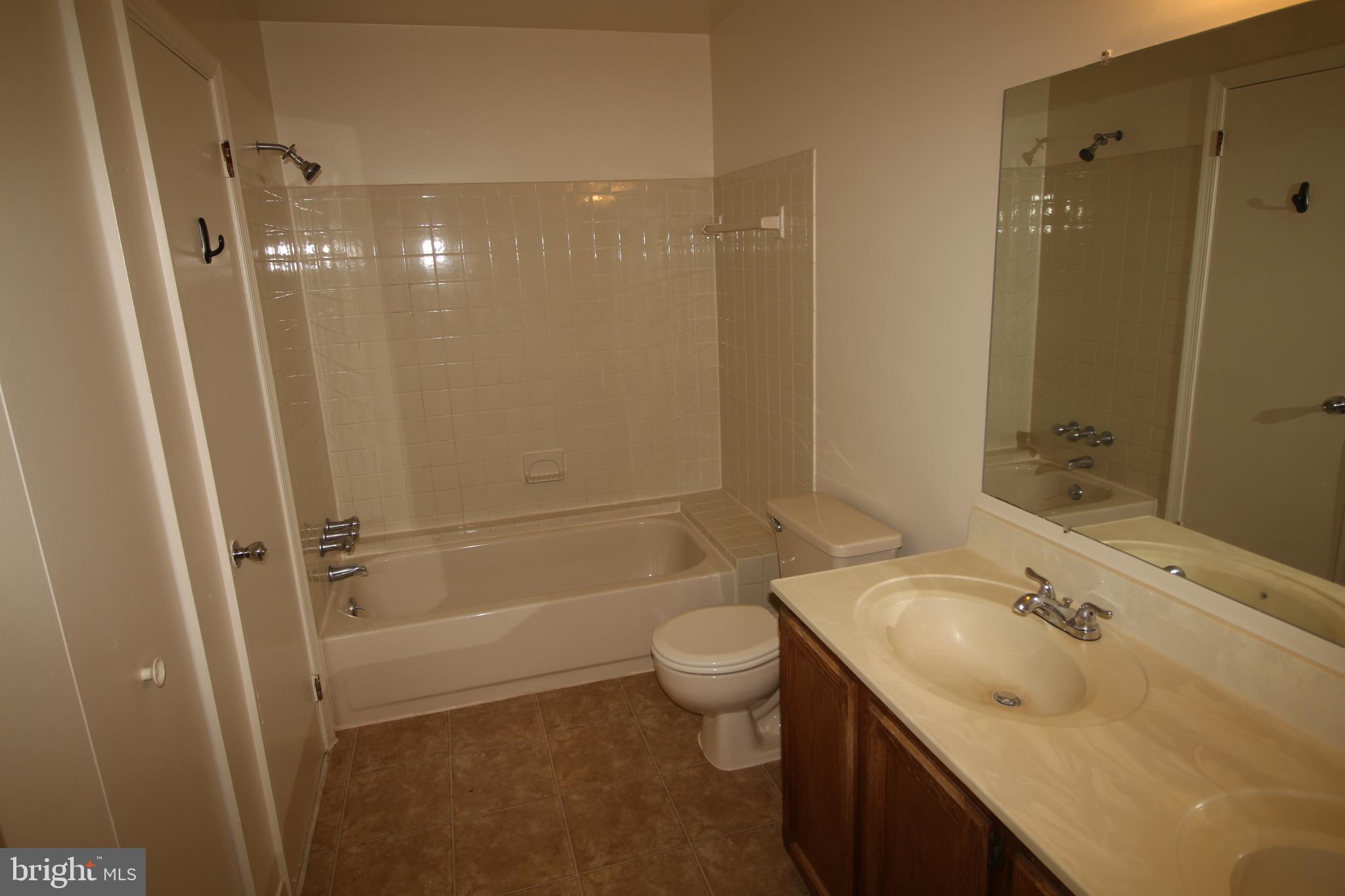 REGENTS PARK - Residential Lease