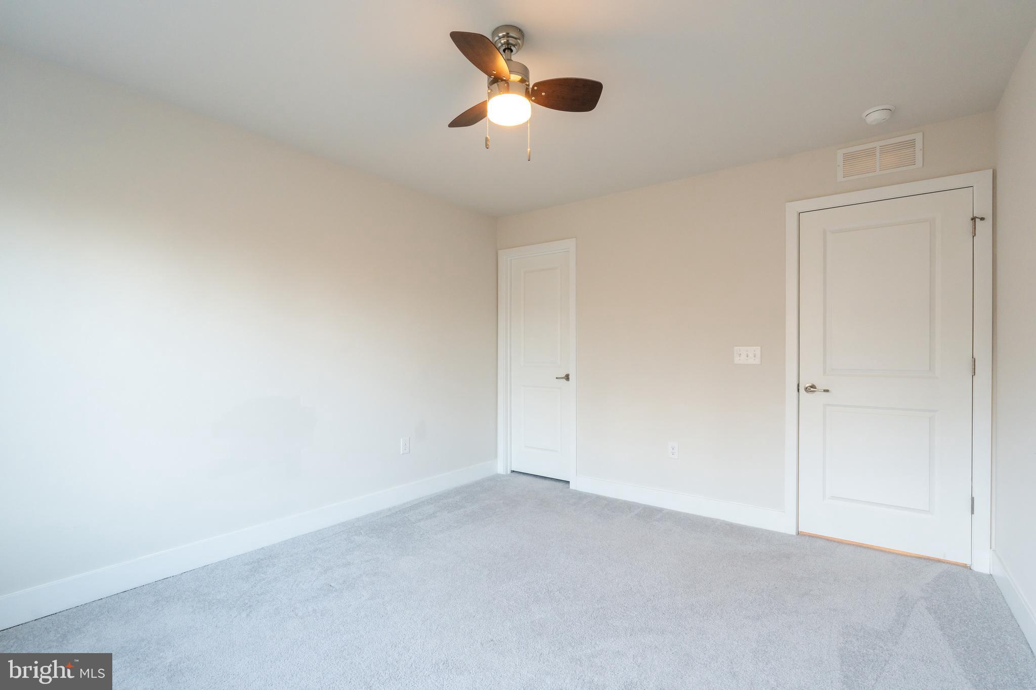 STEELPOINTE - Residential