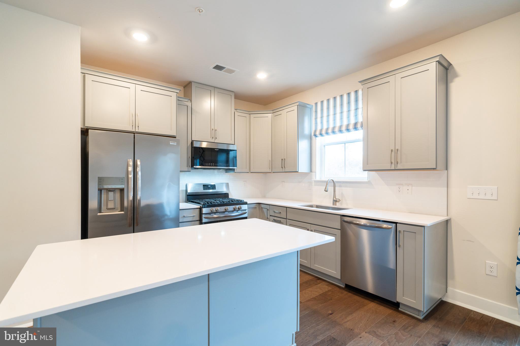 STEELPOINTE - Residential