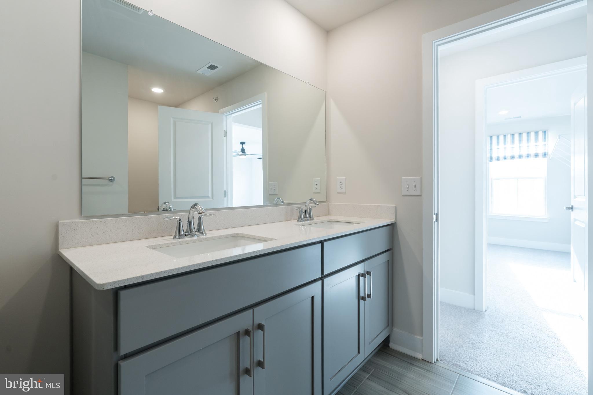 STEELPOINTE - Residential