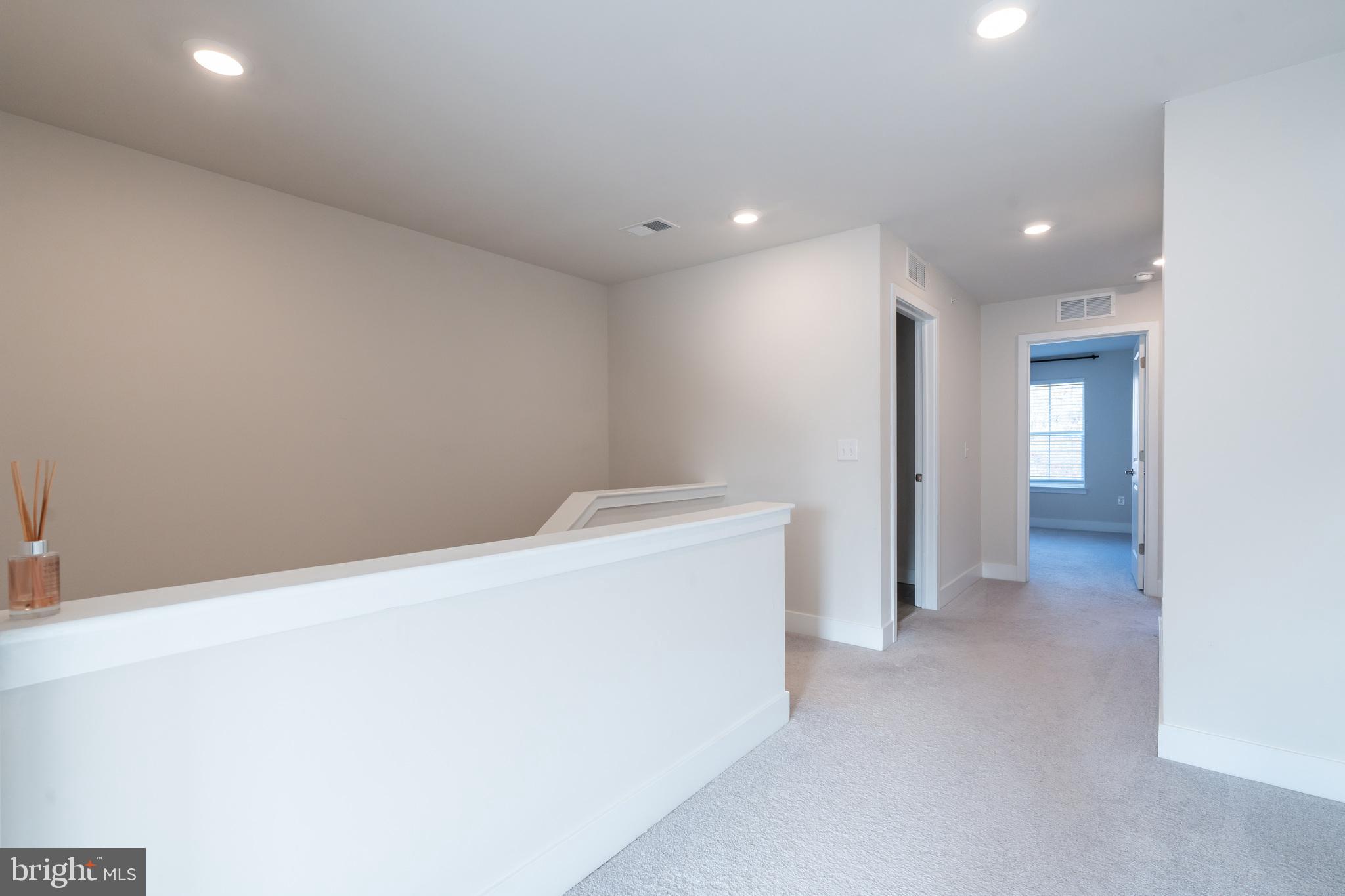 STEELPOINTE - Residential