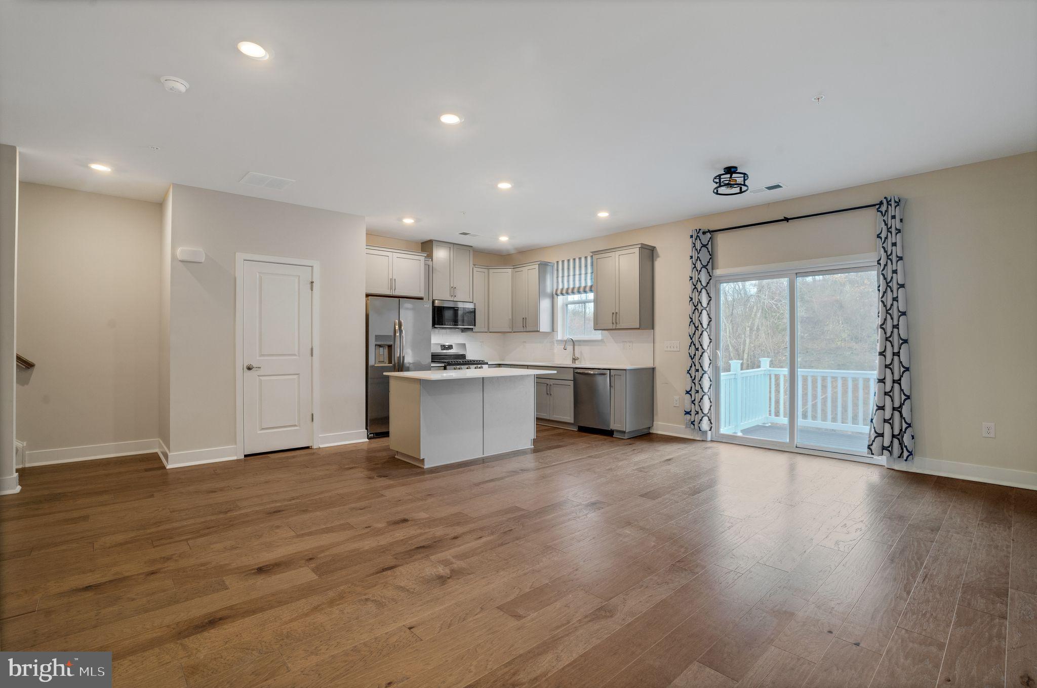 STEELPOINTE - Residential