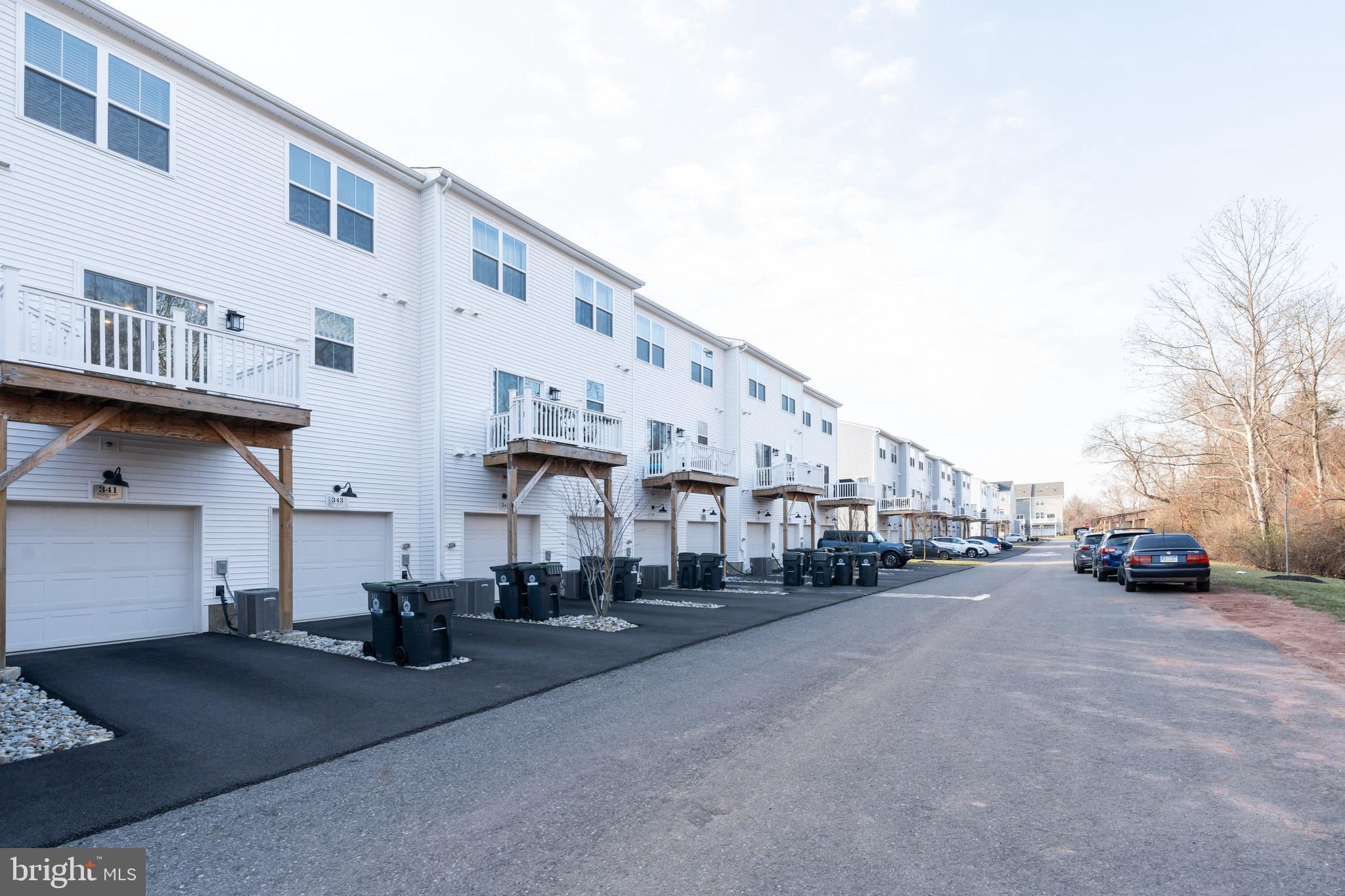 STEELPOINTE - Residential