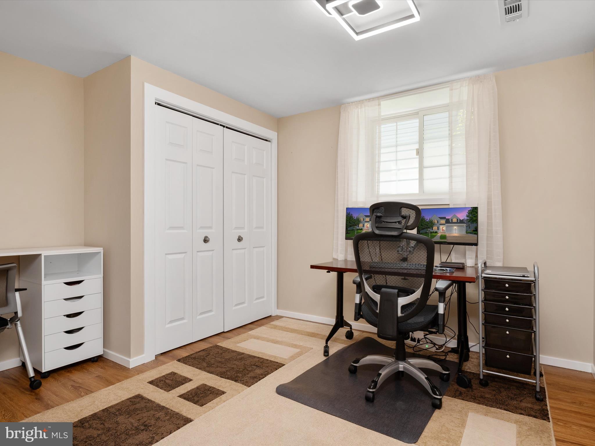 PINEY ORCHARD - Residential