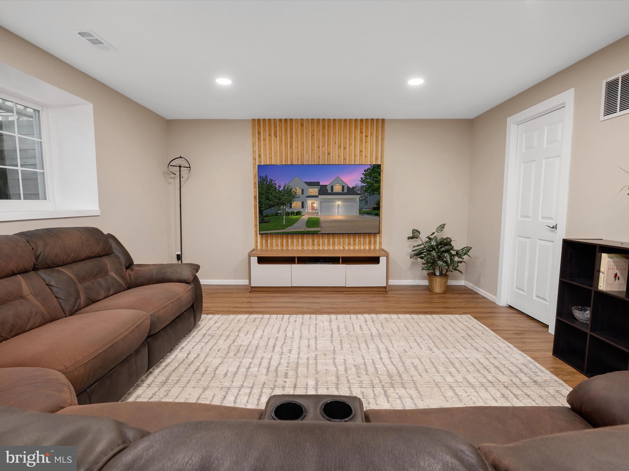 PINEY ORCHARD - Residential