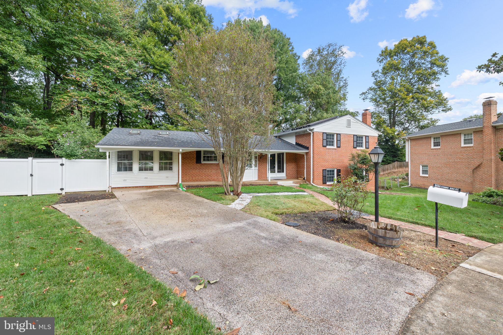 9002 TEDDY RAE COURT